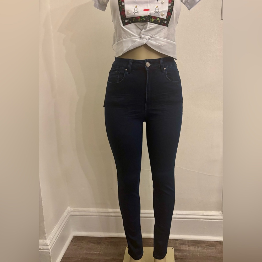 High Rise Blue Jeans with Slim Fit
